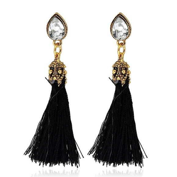 Jewelry - NEW boho tassel earrings